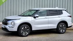 Wit Nieuw 2025 Mitsubishi Outlander Intense SUV | € 52.390 (Eerlijke prijs)