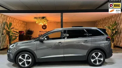 Grijs Gebruikt 2019 Peugeot 5008 Crossway SUV | € 17.985 (Eerlijke prijs)