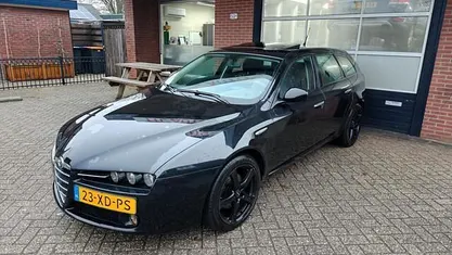 Zwart Occasion 2007 Alfa Romeo 159 Impression Stationwagen | € 1.450 (Eerlijke prijs)