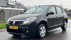 Zwart Gebruikt 2011 Dacia Sandero Hatchback | € 3.250 (Eerlijke prijs)