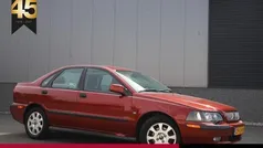 Rood Gebruikt 2002 Volvo S40 Sedan | € 3.450 (Eerlijke prijs)