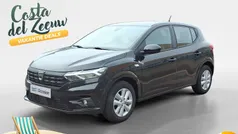 Zwart Gebruikt 2021 Dacia Sandero Comfort Hatchback | € 12.395 (Goede deal)