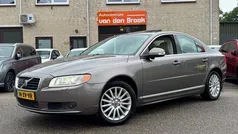 Grijs, metallic lak Gebruikt 2007 Volvo S80 Summum Sedan | € 10.745 (Eerlijke prijs)