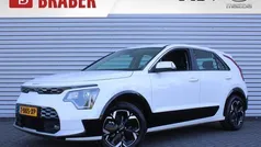 Wit, metallic lak Gebruikt 2023 Kia e-Niro Comfort SUV | € 32.500 (Goede deal)