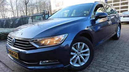 Occasion VW Passat Highline 150 PK (110 kW) 2017 Blauw (metallic) Stationwagen