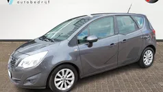 Grijs, metallic lak Gebruikt 2013 Opel Meriva Color Edition MPV | € 5.648 (Eerlijke prijs)