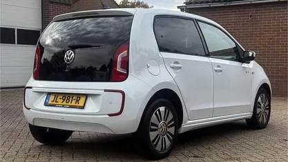 Occasion 2016 VW e-up! Hatchback | € 9.730 (Eerlijke prijs)