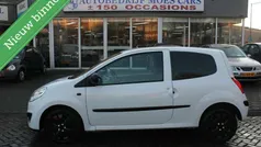 Wit Gebruikt 2009 Renault Twingo Authentique Hatchback | € 1.950 (Eerlijke prijs)
