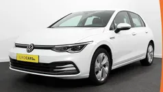 Wit Gebruikt 2021 VW Golf VIII Style Hatchback | € 25.885 (Eerlijke prijs)