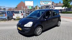 Zwart Gebruikt 2008 Renault Grand Modus Expression MPV | € 1.895 (Eerlijke prijs)