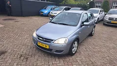 Grijs Gebruikt 2004 Opel Corsa Hatchback | € 1.595 (Eerlijke prijs)