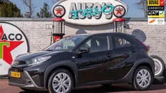 Zwart Gebruikt 2023 Toyota Aygo Play Hatchback | € 17.450 (Goede deal)