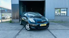 Zwart Gebruikt 2009 Toyota Yaris Hatchback | € 3.099 (Eerlijke prijs)
