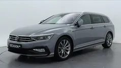 Grijs Gebruikt 2023 VW Passat Business+ Stationwagen | € 37.750 (Eerlijke prijs)