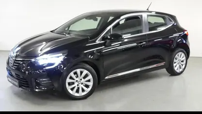 Zwart Occasion 2021 Renault Clio V Intens Hatchback | € 13.745 (Eerlijke prijs)