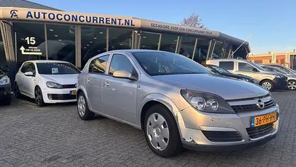 Occasion Opel Astra Enjoy 105 PK (77 kW) 2004 Grijs Hatchback