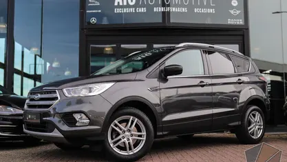 Grijs Gebruikt 2019 Ford Kuga Trend SUV | € 14.950 (Goede deal)