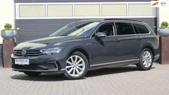 Grijs Gebruikt 2020 VW Passat Business Stationwagen | € 23.900 (Goede deal)