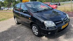 Zwart Gebruikt 2004 Nissan Almera Tino Acenta MPV | € 1.799 (Eerlijke prijs)