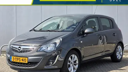 Grijs Gebruikt 2014 Opel Corsa Cosmo Hatchback | € 7.935 (Eerlijke prijs)