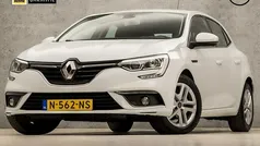 Gebruikt 2016 Renault Mégane III Zen Hatchback | € 9.945 (Eerlijke prijs)