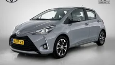 Grijs Gebruikt 2018 Toyota Yaris Hybrid Active Hatchback | € 13.745 (Eerlijke prijs)