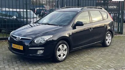 Occasion Hyundai i30 Dynamiq 109 PK (80 kW) 2010 Zwart (metallic) Stationwagen