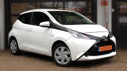 Occasion Toyota Aygo X-play 69 PK (50 kW) 2015 Hatchback