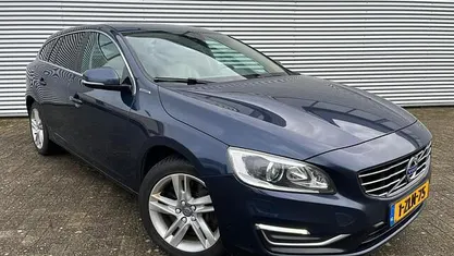 Occasion Volvo V60 Summum 215 PK (158 kW) 2015 Blauw Stationwagen