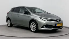 Grijs Gebruikt 2017 Toyota Auris Hybrid Edition Hatchback | € 14.499 (Eerlijke prijs)