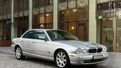 Grijs (metallic) Gebruikt 2003 Jaguar XJ Sedan | € 4.750 (Eerlijke prijs)
