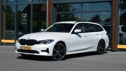 Wit Gebruikt 2021 BMW 320e Stationwagen | € 26.444 (Super prijs)