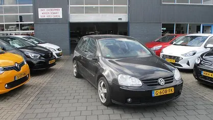 Occasion VW Golf IV Trendline 102 PK (75 kW) 2005 Zwart (metallic) Hatchback