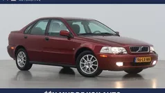Rood Gebruikt 2003 Volvo S40 Sedan | € 12.200