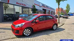 Rood Gebruikt 2017 Kia Rio Hatchback | € 9.849 (Eerlijke prijs)