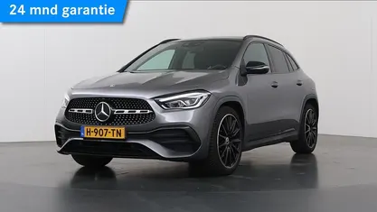 Grijs, metallic lak Occasion 2020 Mercedes GLA200 AMG line SUV | € 34.850 (Eerlijke prijs)
