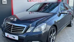 Grijs, metallic lak Gebruikt 2010 Mercedes E200 Avantgarde Sedan | € 9.990 (Eerlijke prijs)