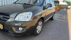 Bruin Gebruikt 2009 Kia Carens MPV | € 1.250 (Eerlijke prijs)