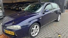 Blauw Gebruikt 2006 Alfa Romeo 147 Distinctive Hatchback | € 1.850 (Eerlijke prijs)