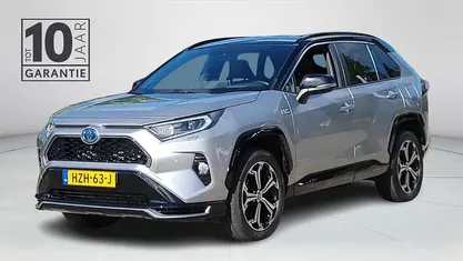Occasion Toyota RAV4 Hybrid Plus 306 PK (225 kW) 2022 Zircon silver met zwart dak  2qy zilver SUV