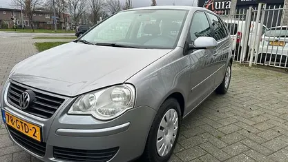 Grijs Gebruikt 2008 VW Polo Comfortline Hatchback | € 2.750 (Eerlijke prijs)