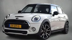 Wit Gebruikt 2017 Mini Cooper S Business Hatchback | € 17.450 (Eerlijke prijs)