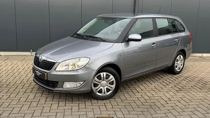 Grijs Occasion 2013 Skoda Fabia Ambition Stationwagen | € 7.835 (Eerlijke prijs)