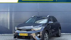 Grijs, metallic lak Gebruikt 2018 Kia Stonic SUV | € 13.440 (Eerlijke prijs)