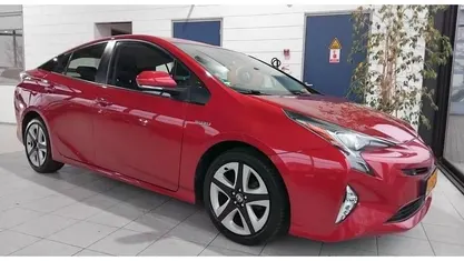 Rood Occasion 2020 Toyota Prius Executive Hatchback | € 14.950 (Super prijs)