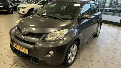 Grijs Gebruikt 2009 Toyota Urban Cruiser Hatchback | € 4.950 (Eerlijke prijs)