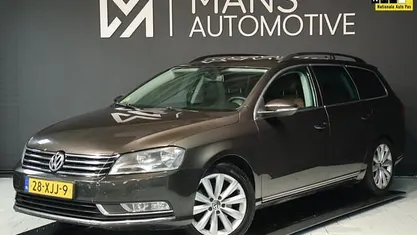 Bruin (metallic) Gebruikt 2012 VW Passat Comfortline Stationwagen | € 4.950 (Eerlijke prijs)