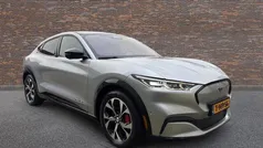 Grijs Gebruikt 2023 Ford Mustang Mach-E SUV | € 34.999 (Super prijs)