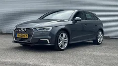Grijs Gebruikt 2020 Audi A3 Sportback e-tron Sport Sedan | € 19.950 (Eerlijke prijs)