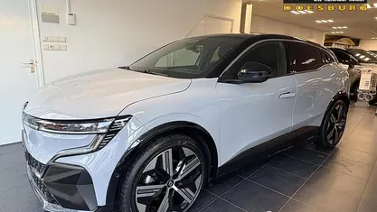 Grijs Occasion 2022 Renault Megane E-Tech Iconic Hatchback | € 22.645 (Eerlijke prijs)